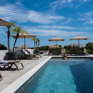 https://ria-formosa-guest-house.hotelaalgarve.com